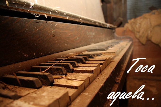 Piano abandonado